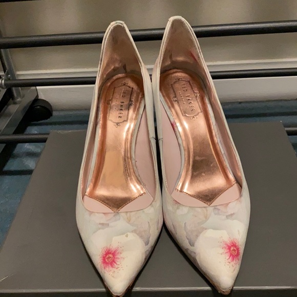 Ted Baker Pale Blue Floral Heels Size 7 